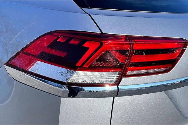 Used 2023 Volkswagen Atlas Cross Sport SEL Premium R-Line image 30