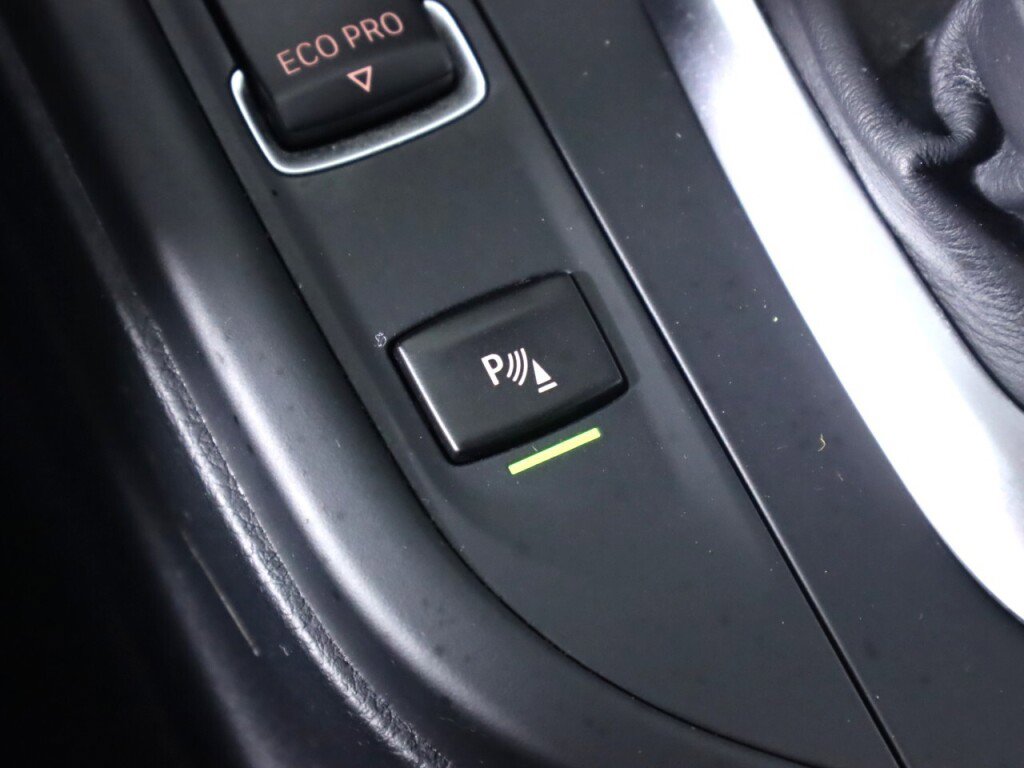 Used 2017 BMW 328d Sedan image 24