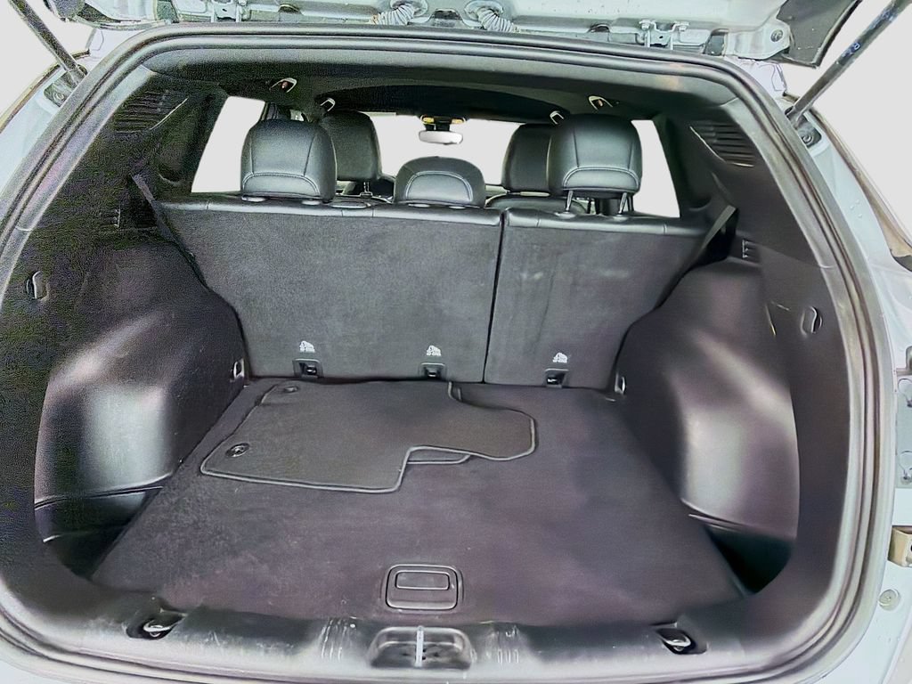 Used 2025 Jeep Compass Limited AWD/4WD image 29