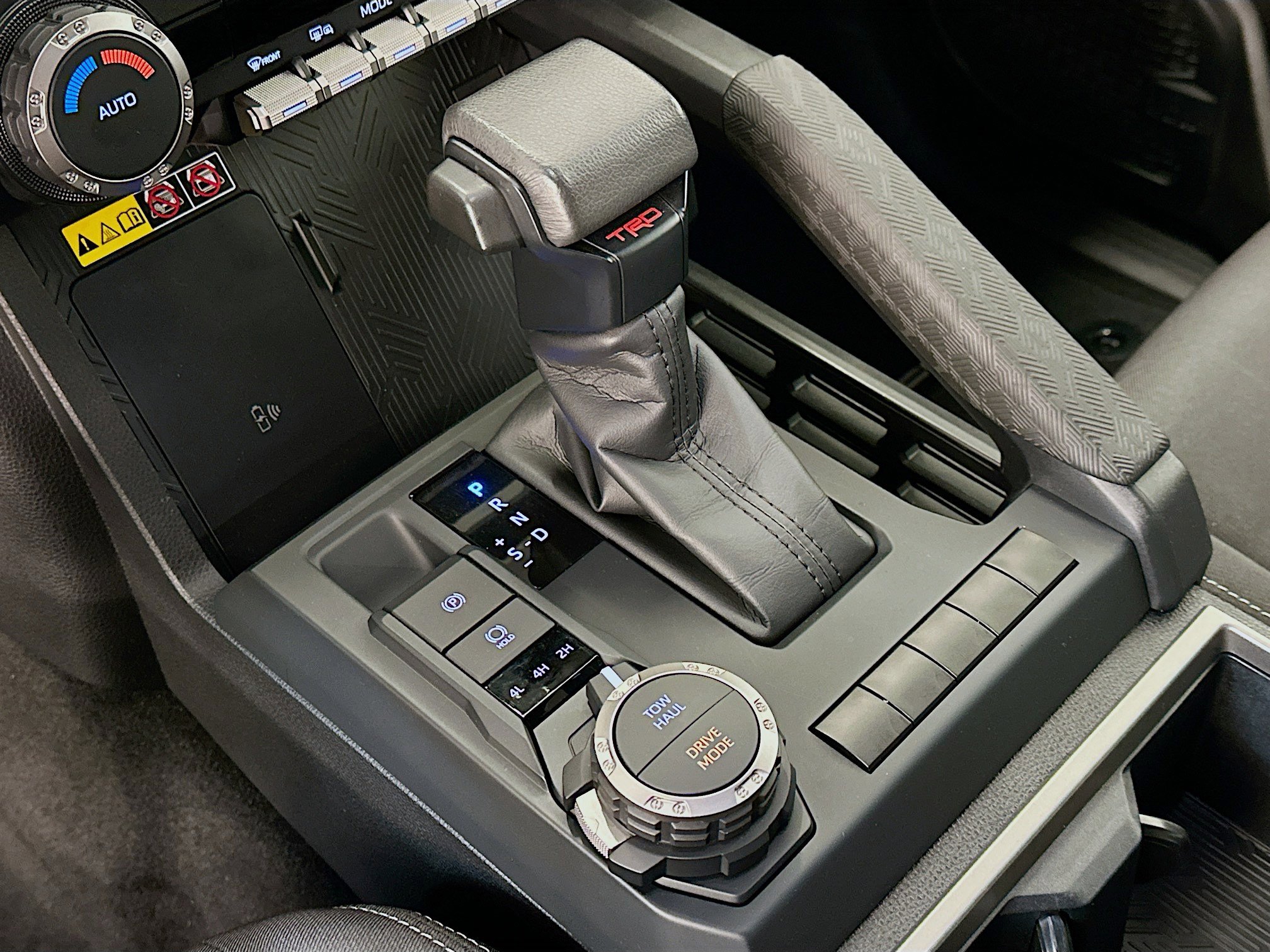 Used 2024 Toyota Tacoma TRD Sport w/ TRD Sport Upgrade Package image 25