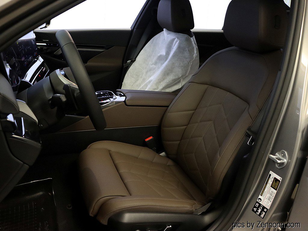 Used 2026 BMW 530i xDrive w/ Premium Package image 10