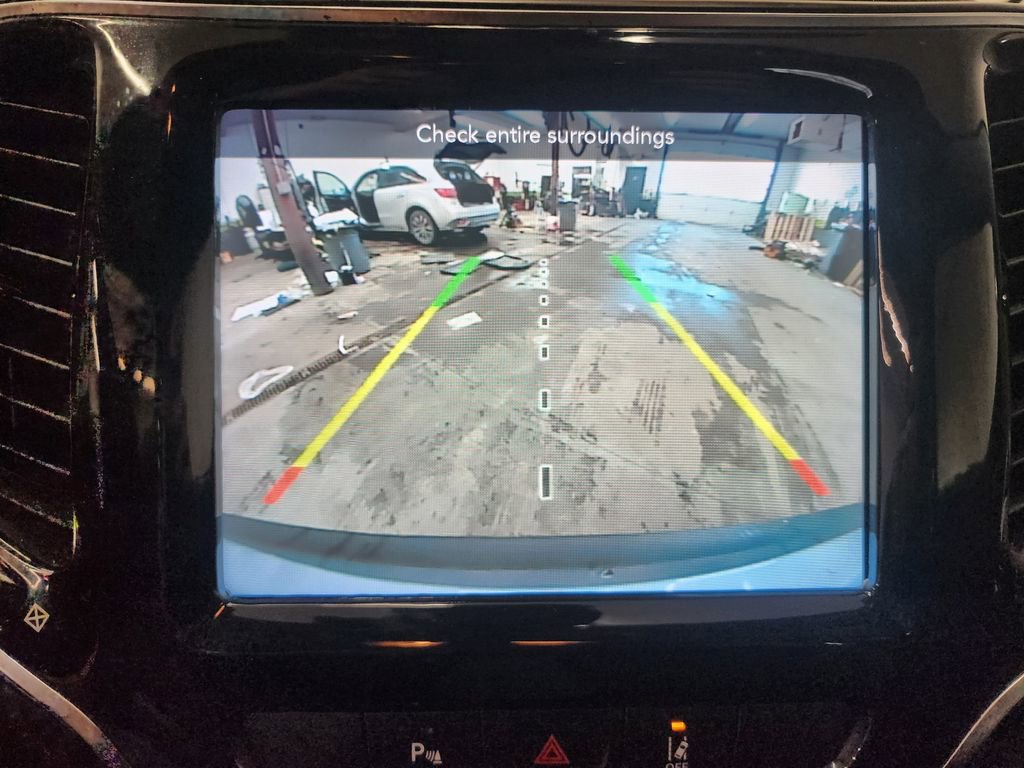 Used 2020 Jeep Cherokee Limited w/ Advanced Safety Group image 19