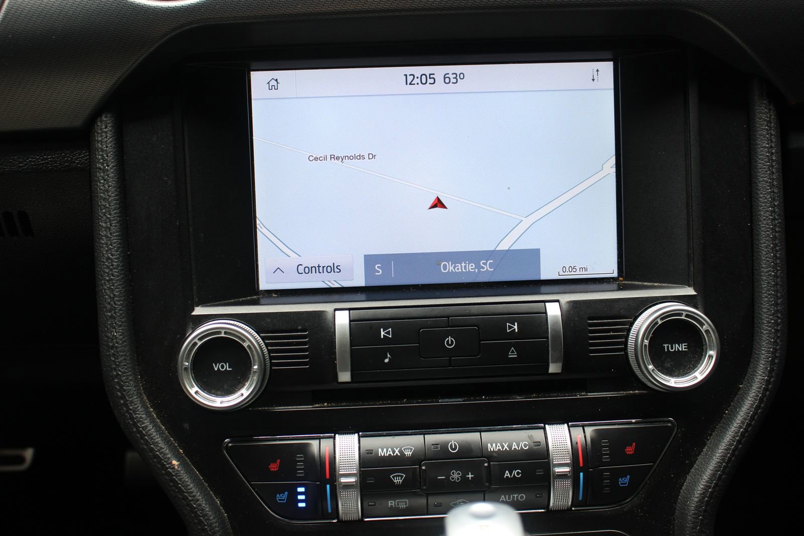 Used 2020 Ford Mustang Premium w/ Equipment Group 201A RWD image 25