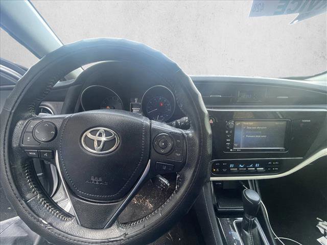 Used 2017 Toyota Corolla iM image 10