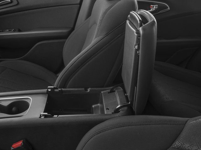 Used 2016 Chrysler 200 Limited FWD image 18