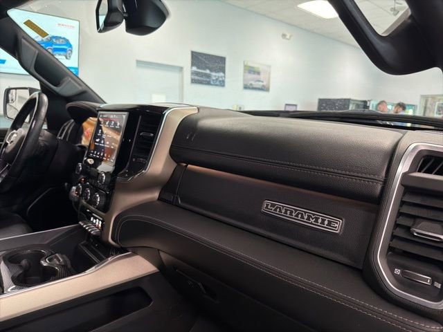 Used 2019 RAM 1500 Laramie w/ Sport Appearance Package AWD/4WD image 30