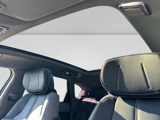 New 2026 Cadillac Optiq Luxury 1 image 9