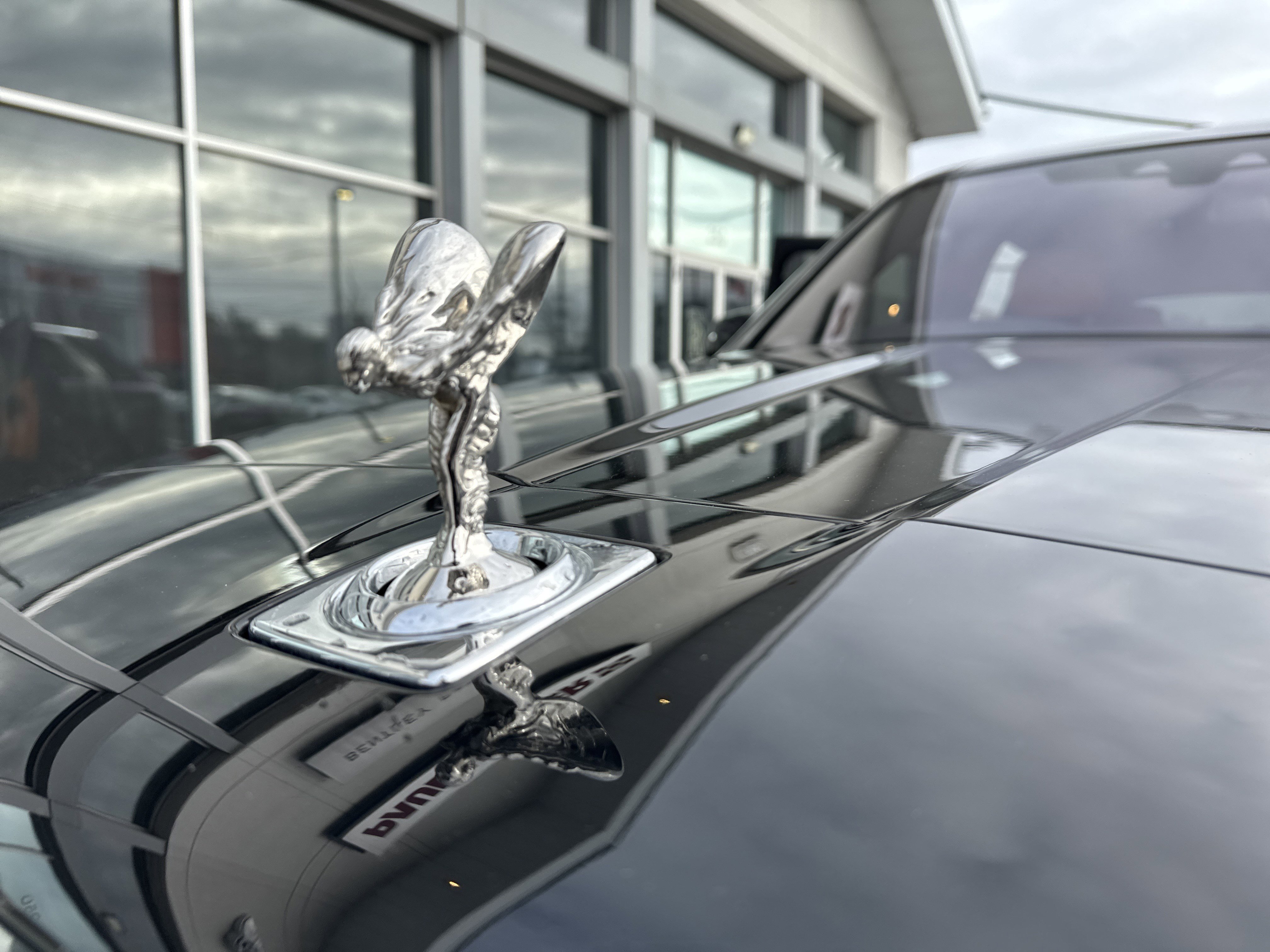 Certified 2024 Rolls-Royce Cullinan image 47