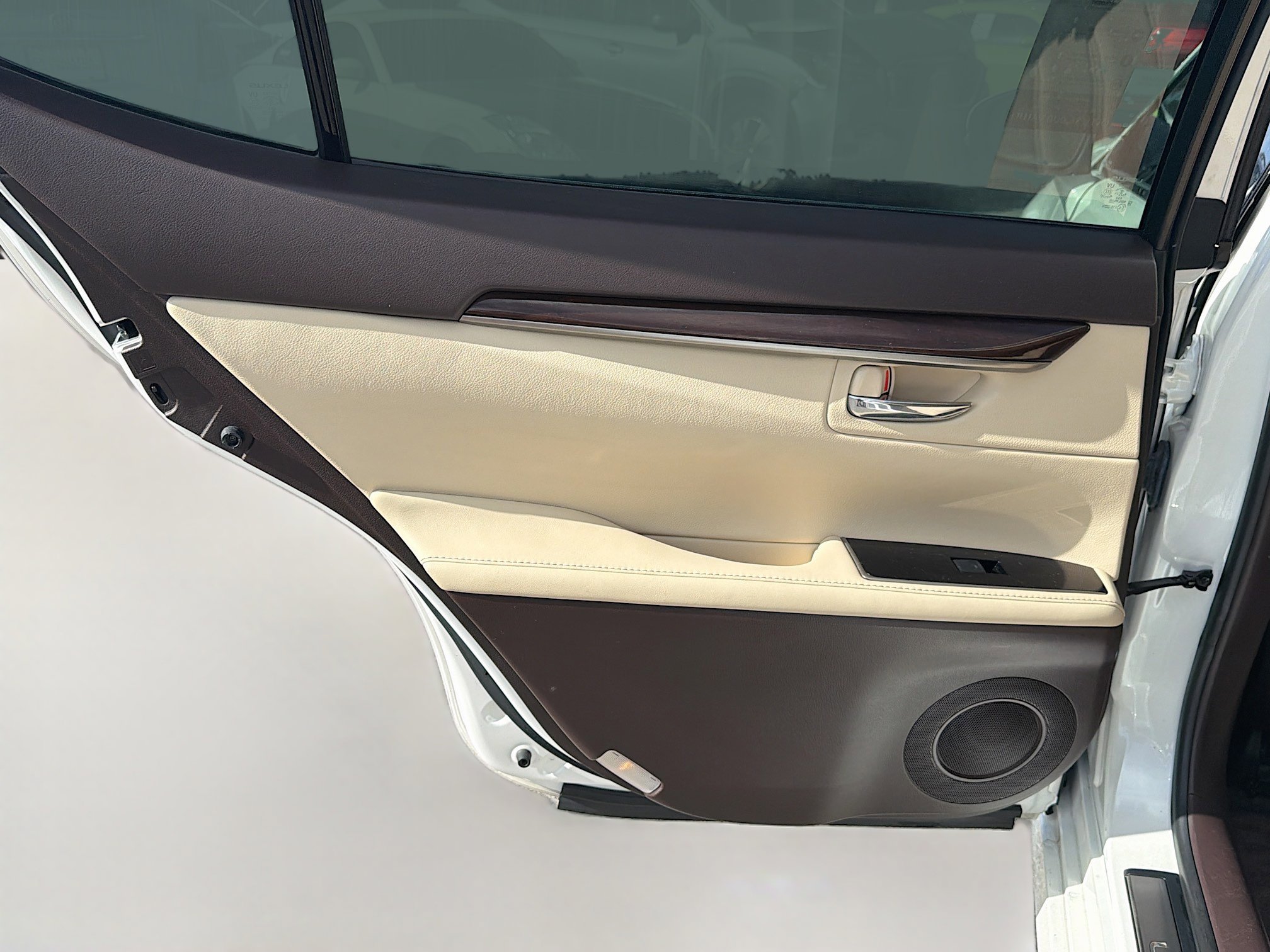 Used 2016 Lexus ES 350 w/ Luxury Package w/Wood Trim image 43