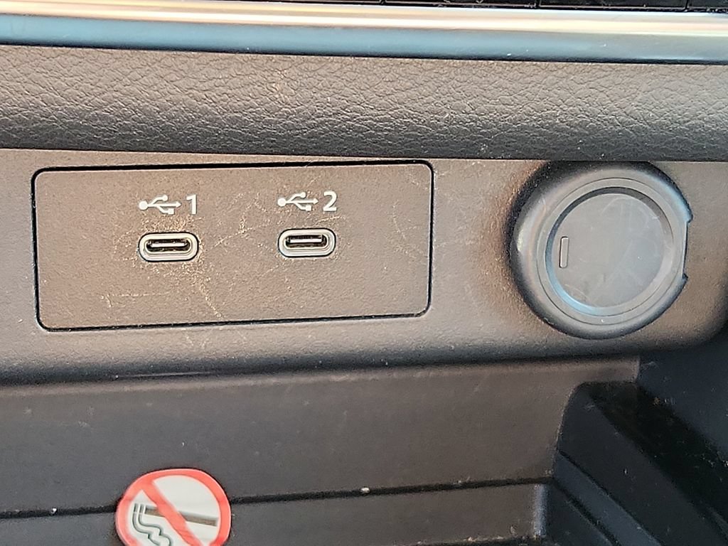 Used 2025 Nissan Rogue SV FWD image 24