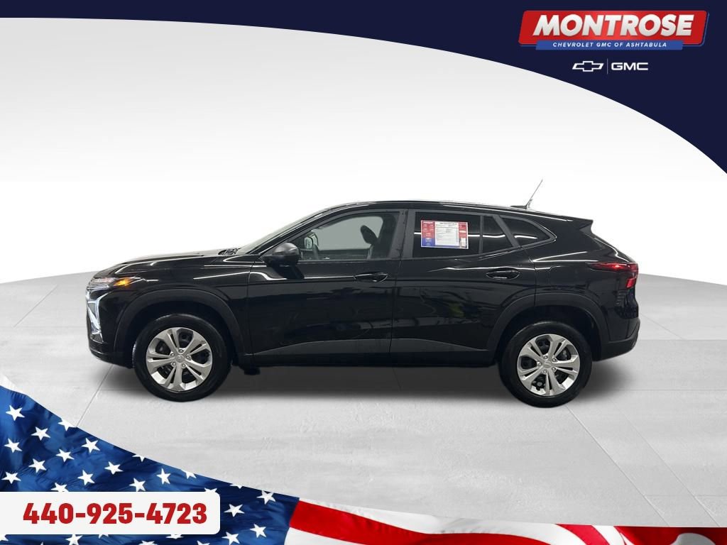 Used 2024 Chevrolet Trax LS image 2