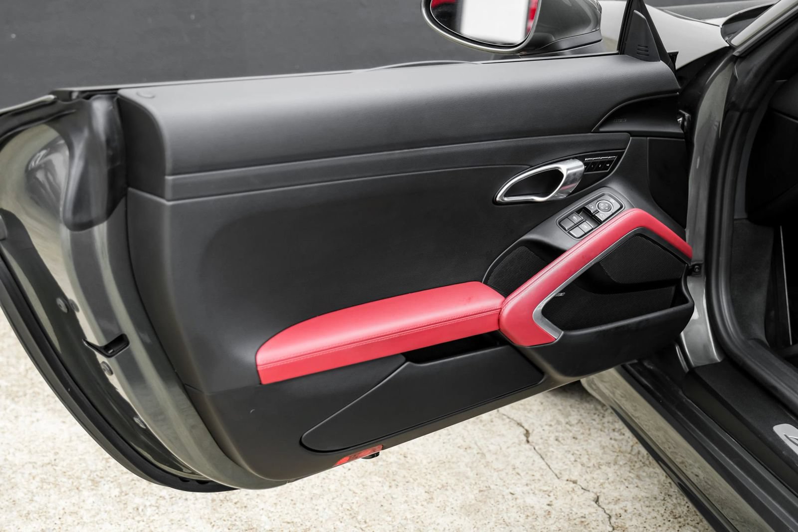 Used 2021 Porsche 718 Boxster S RWD image 45