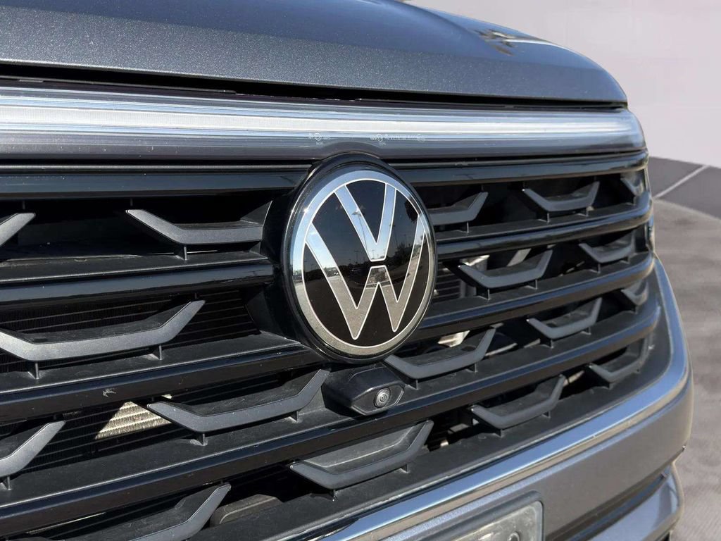 Used 2024 Volkswagen Atlas Cross Sport SEL Premium R-Line AWD/4WD image 10