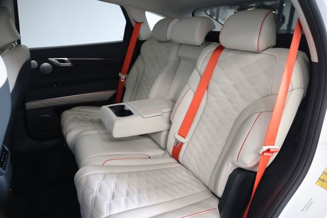 Used 2025 Genesis GV80 3.5T e-SC image 41