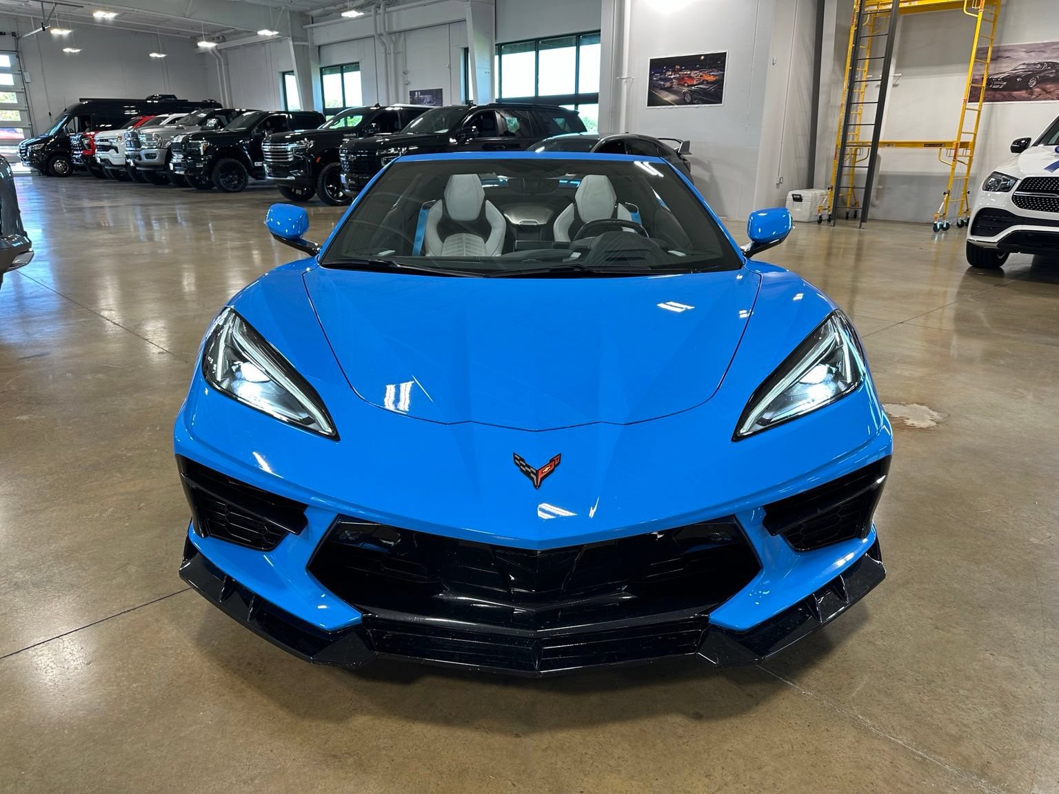 Used 2021 Chevrolet Corvette Stingray Preferred Conv w/ Z51 Performance Package RWD image 2