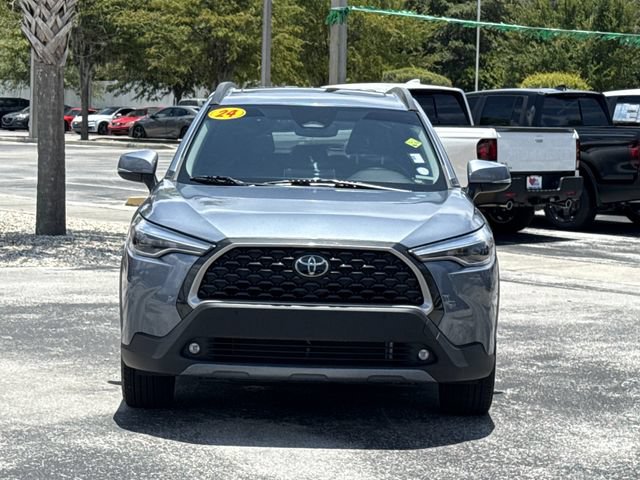 Used 2024 Toyota Corolla Cross XLE w/ Convenience Package AWD/4WD image 4