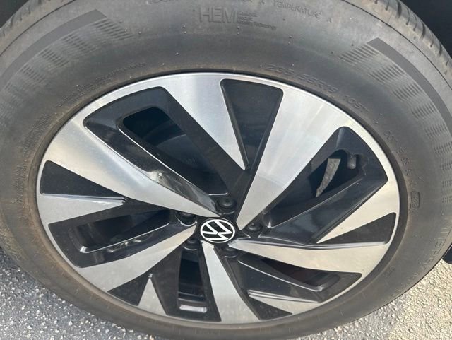 Used 2024 Volkswagen ID.4 2WD image 7