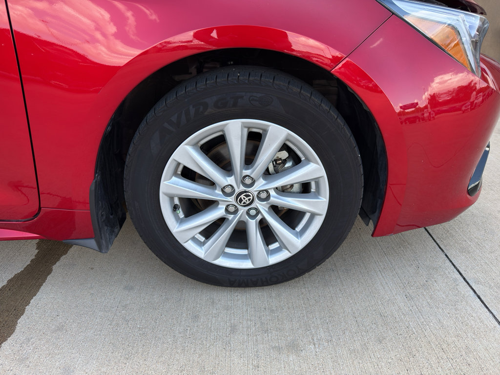 Used 2025 Toyota Corolla SE FWD image 29