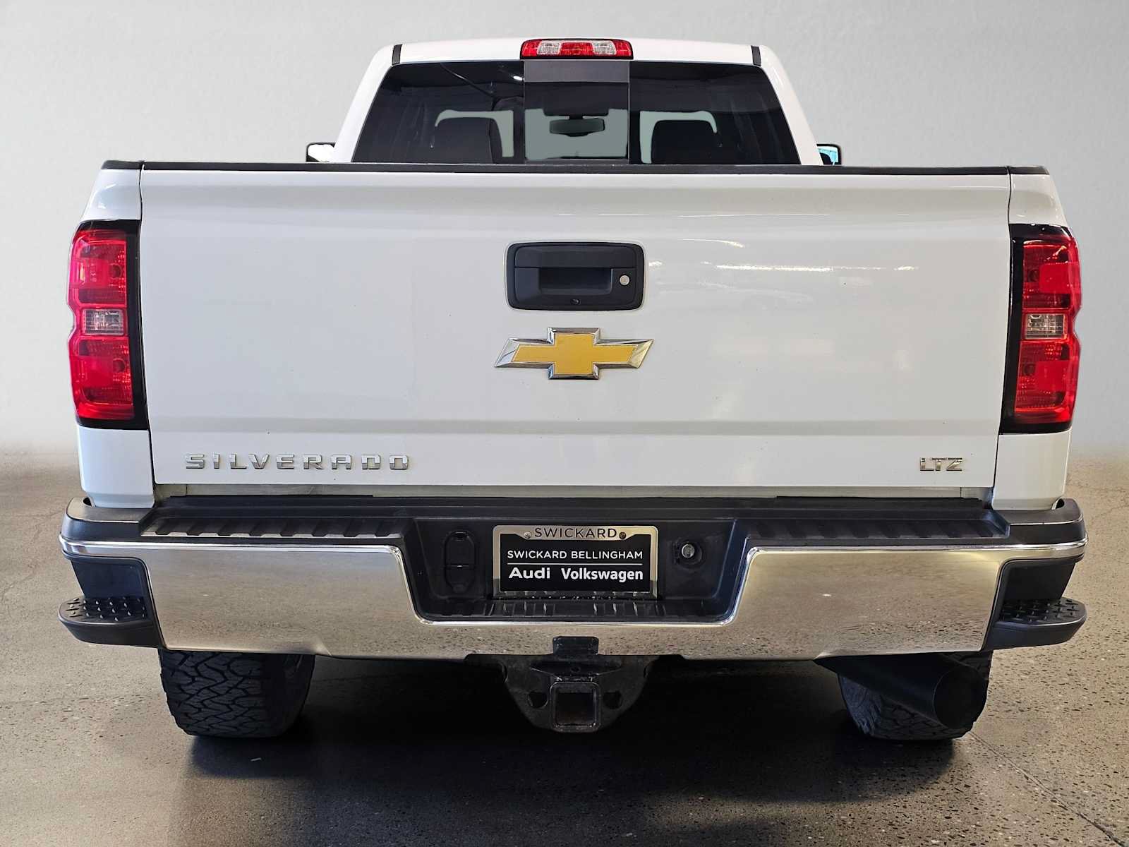 Used 2015 Chevrolet Silverado 3500 LTZ AWD/4WD image 4