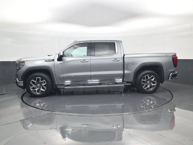 Used 2023 GMC Sierra 1500 SLT w/ SLT Premium Package AWD/4WD image 8