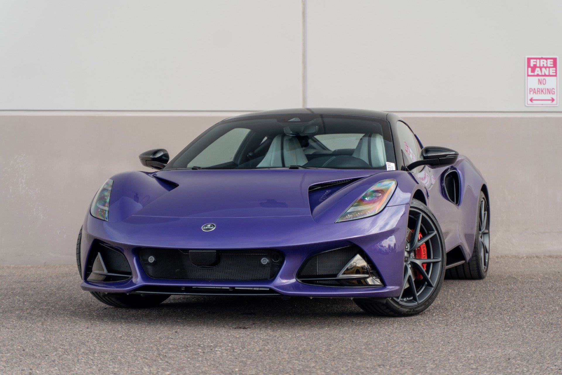 Used 2026 Lotus Emira SE image 2