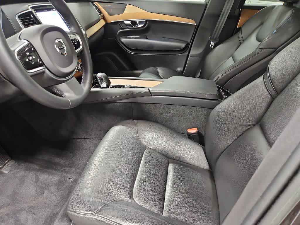Used 2023 Volvo XC90 T8 Plus AWD/4WD image 16