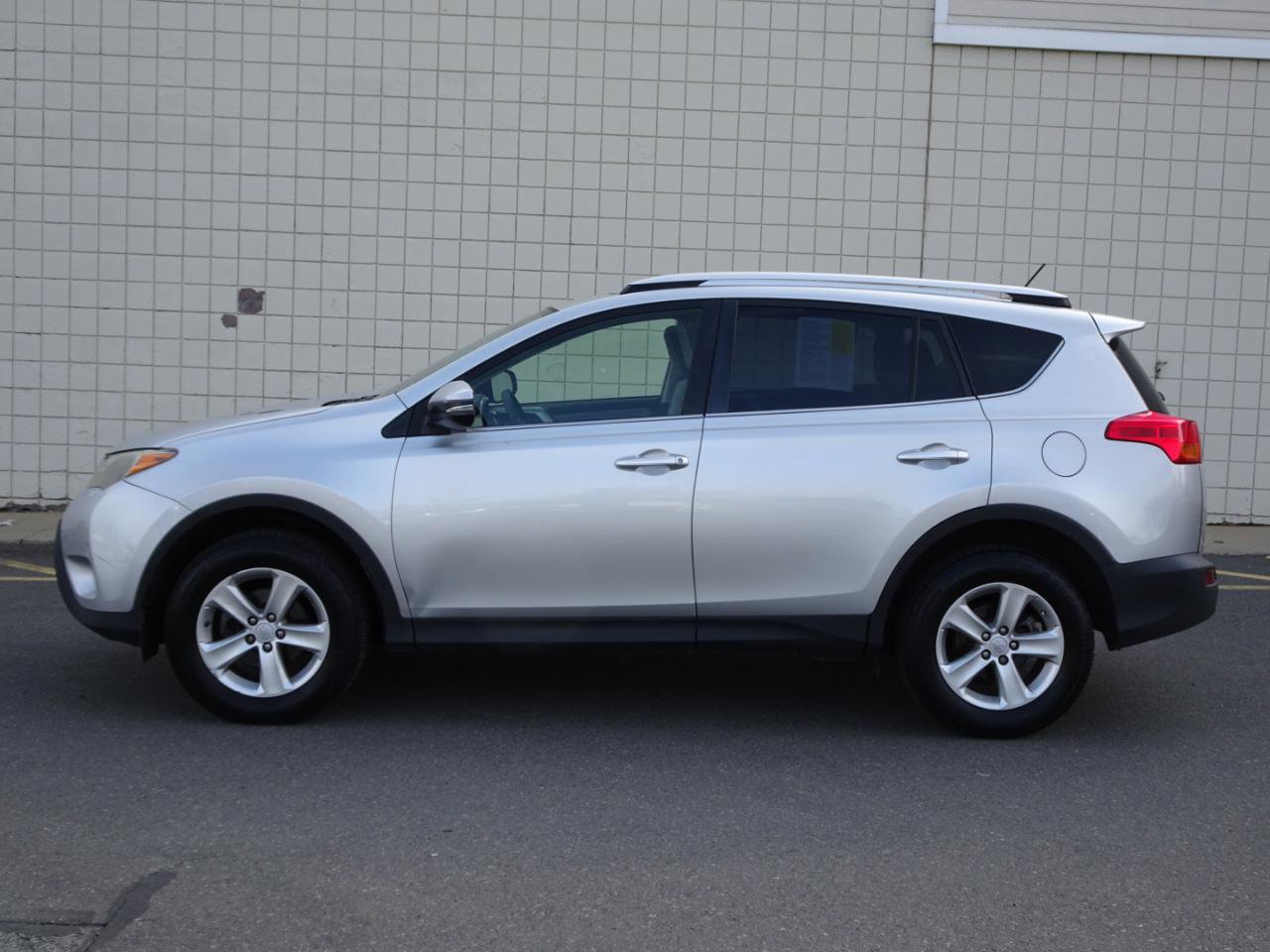Used 2014 Toyota RAV4 XLE image 4