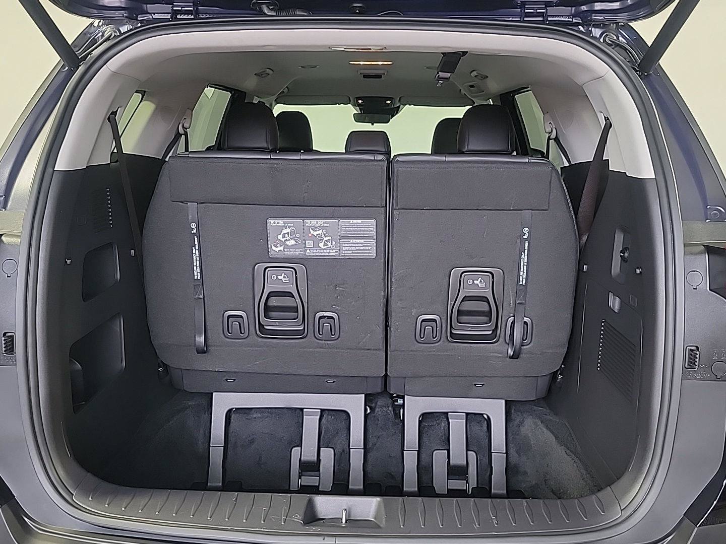 Certified 2026 Kia Carnival EX FWD image 7