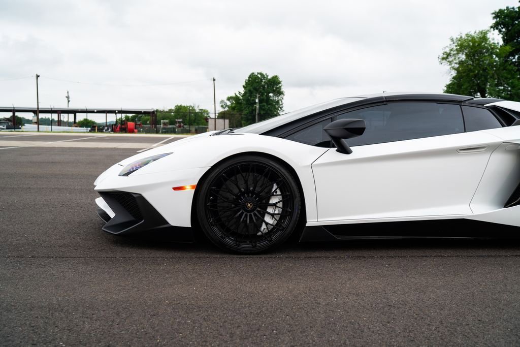Used 2017 Lamborghini Aventador LP 750-4 Superveloce AWD/4WD image 50