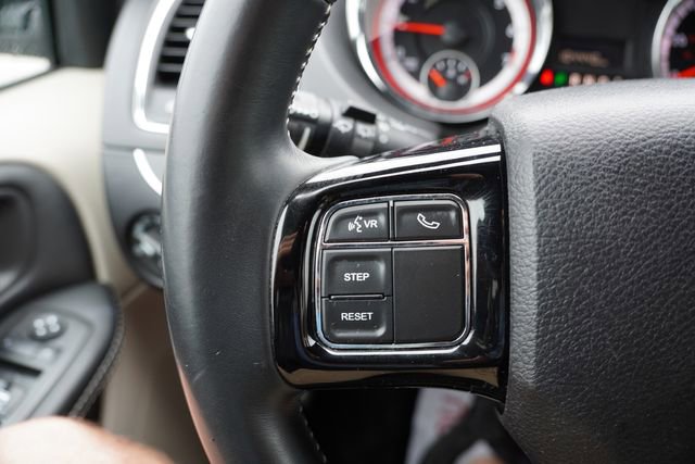 Used 2018 Dodge Grand Caravan SXT FWD image 30