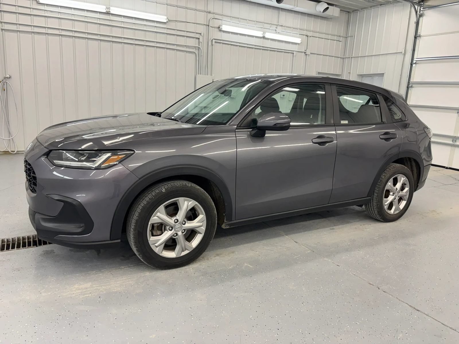 Used 2025 Honda HR-V LX image 11