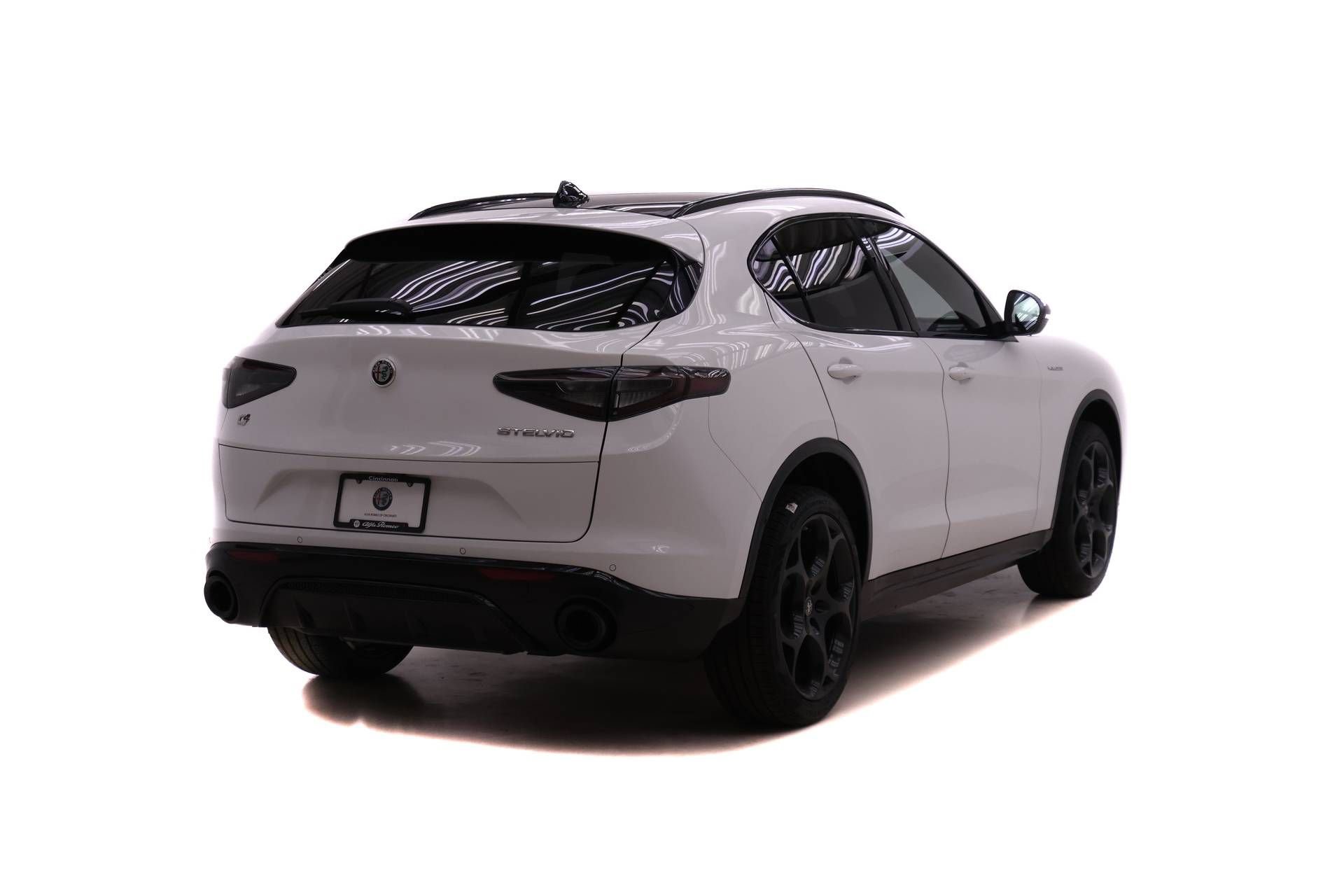 New 2026 Alfa Romeo Stelvio Sprint image 4