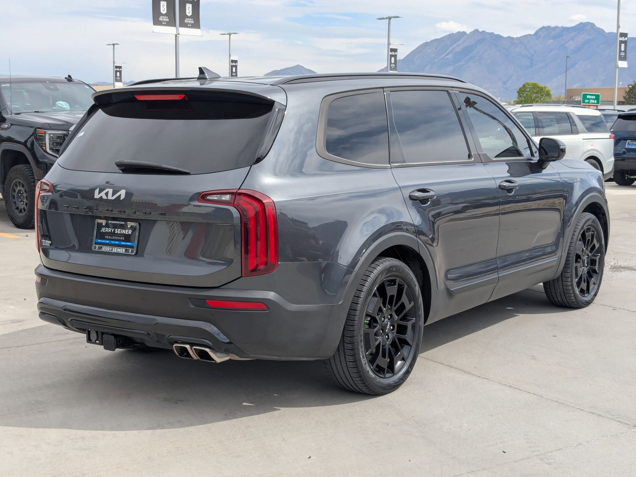 Certified 2022 Kia Telluride SX w/ SX Prestige Package image 5