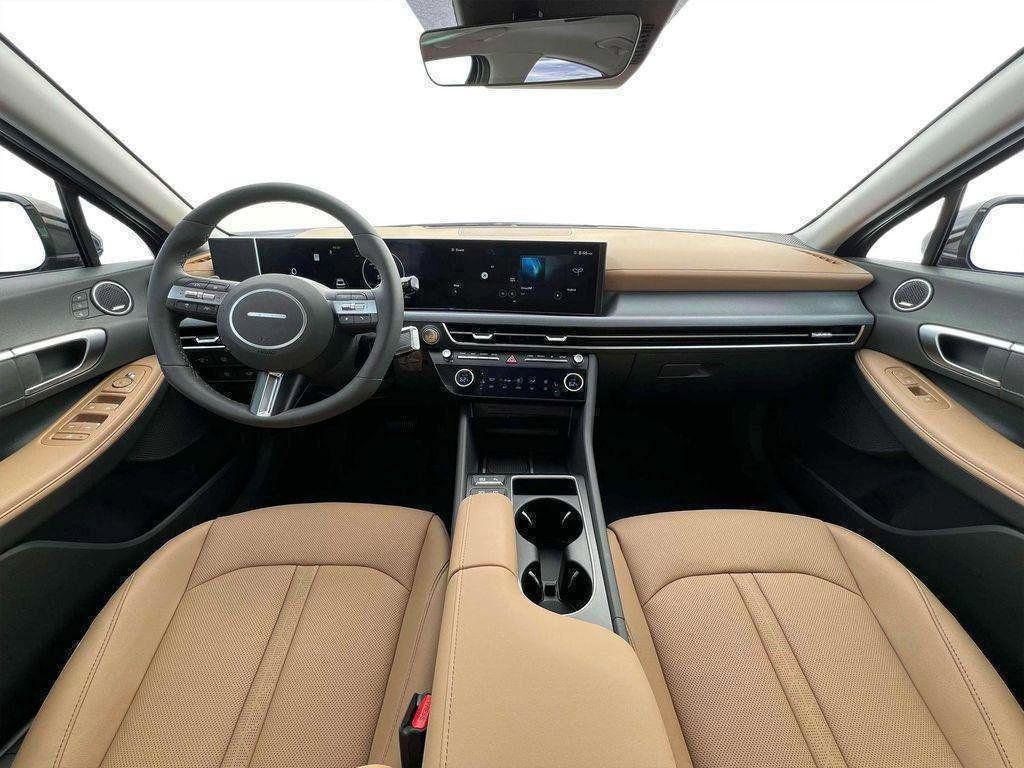 New 2025 Hyundai Sonata Limited image 13