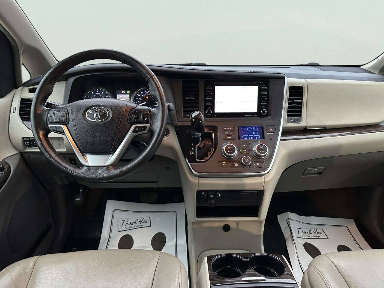 Used 2018 Toyota Sienna XLE FWD image 20