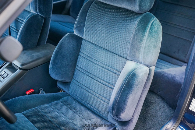 Used 1989 Ford Thunderbird Super RWD image 25