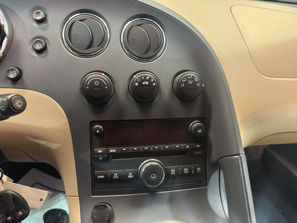 Used 2006 Pontiac Solstice Convertible w/ Premium Package RWD image 19