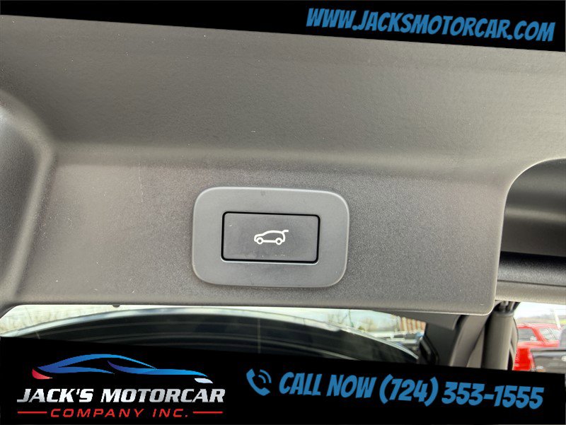 Used 2024 Jaguar F-PACE R-Dynamic S image 18