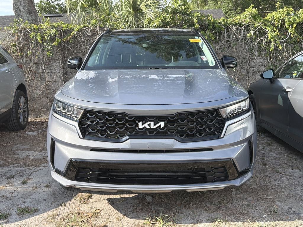Certified 2023 Kia Sorento S w/ Panoramic Sunroof Package FWD image 2
