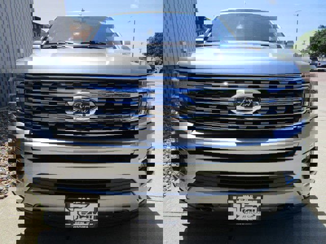 Used 2021 Ford Expedition Limited image 2