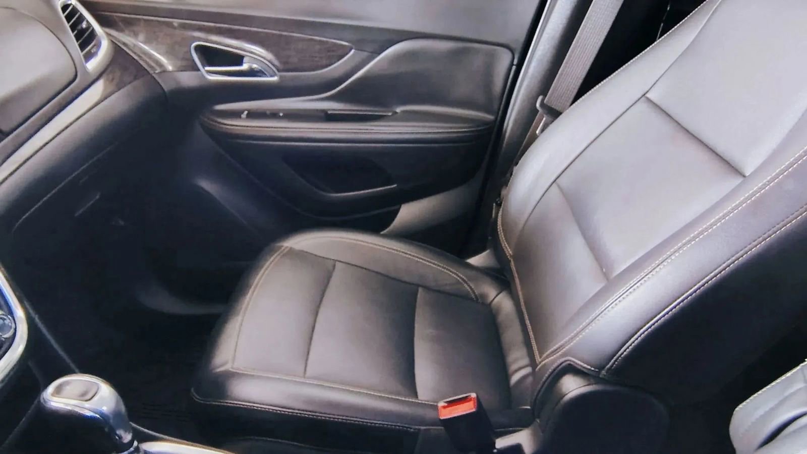 Used 2015 Buick Encore Leather FWD image 26