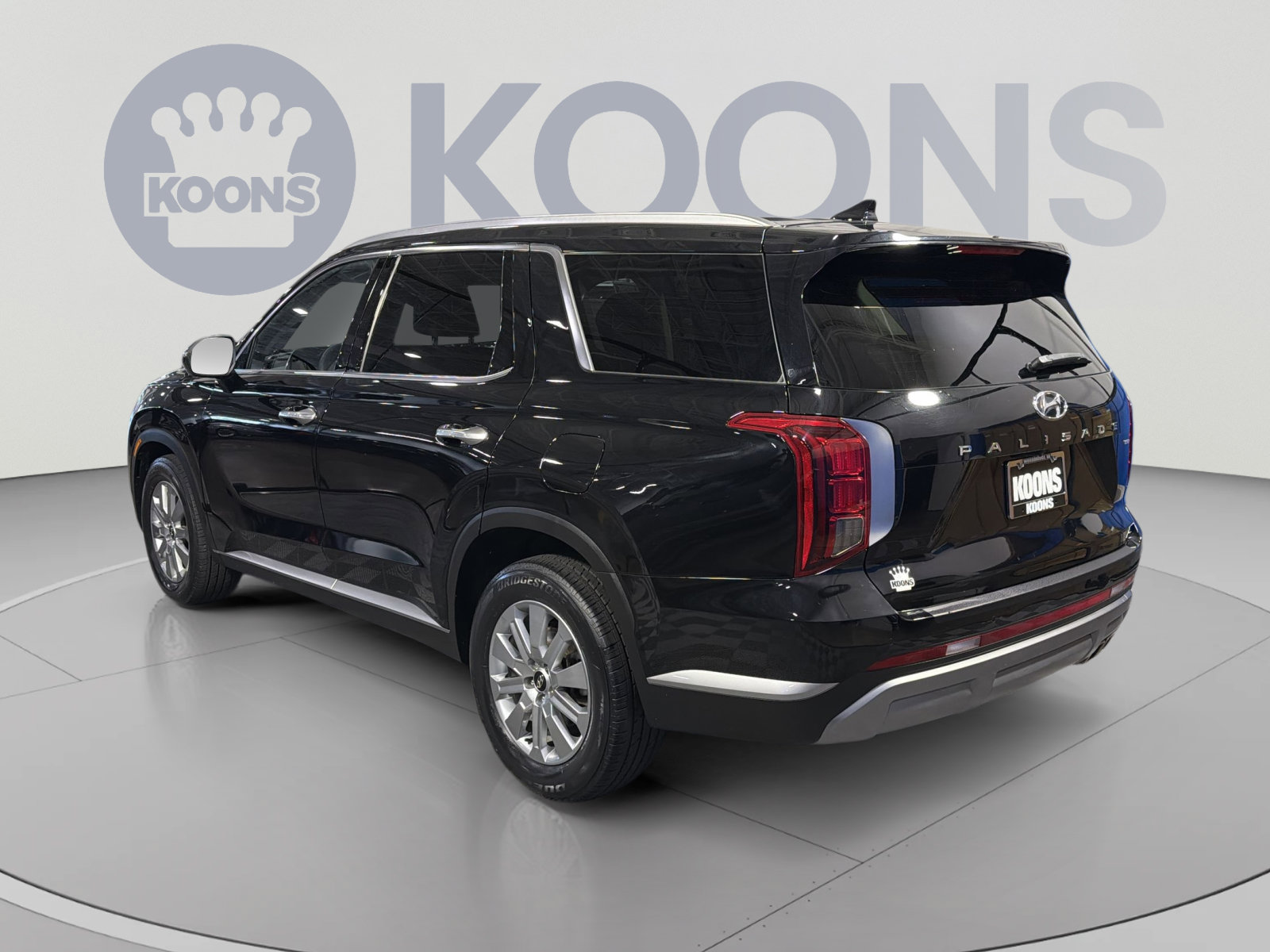 Used 2023 Hyundai Palisade SEL w/ Cargo Package AWD/4WD image 4