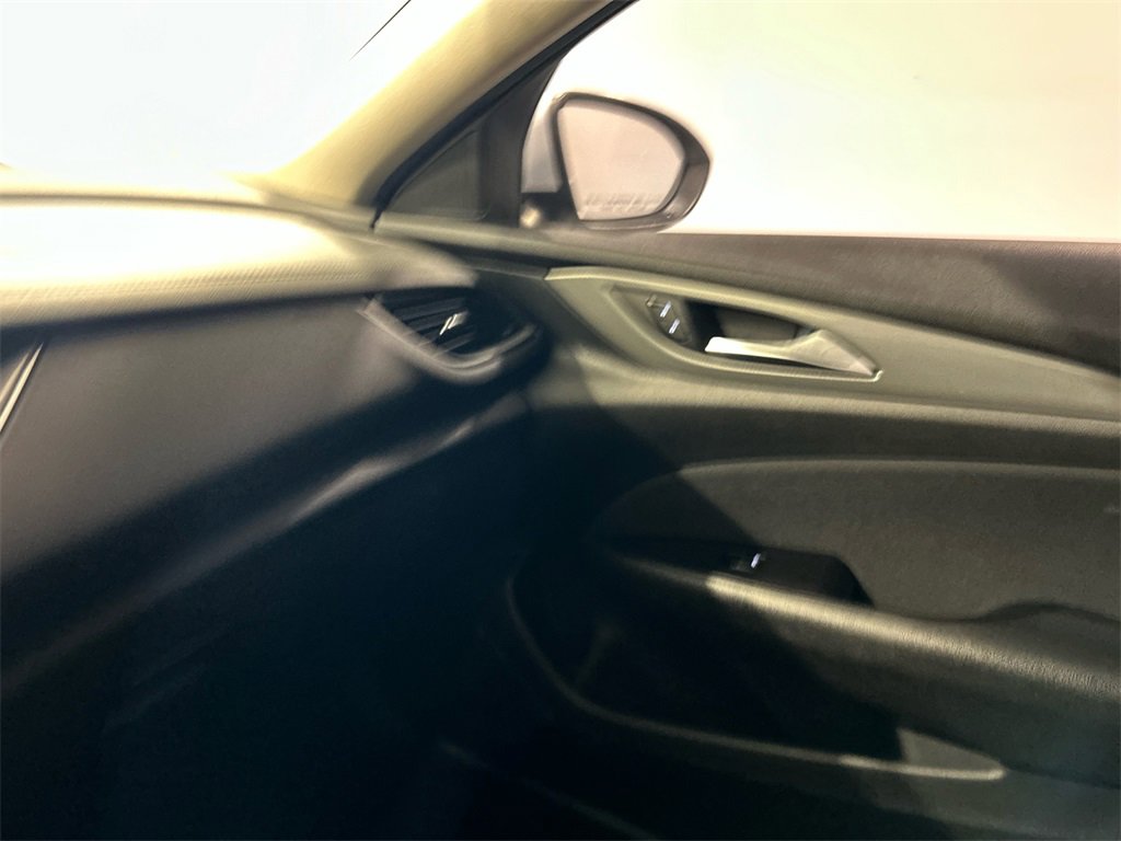 Used 2019 Buick Regal Preferred image 26