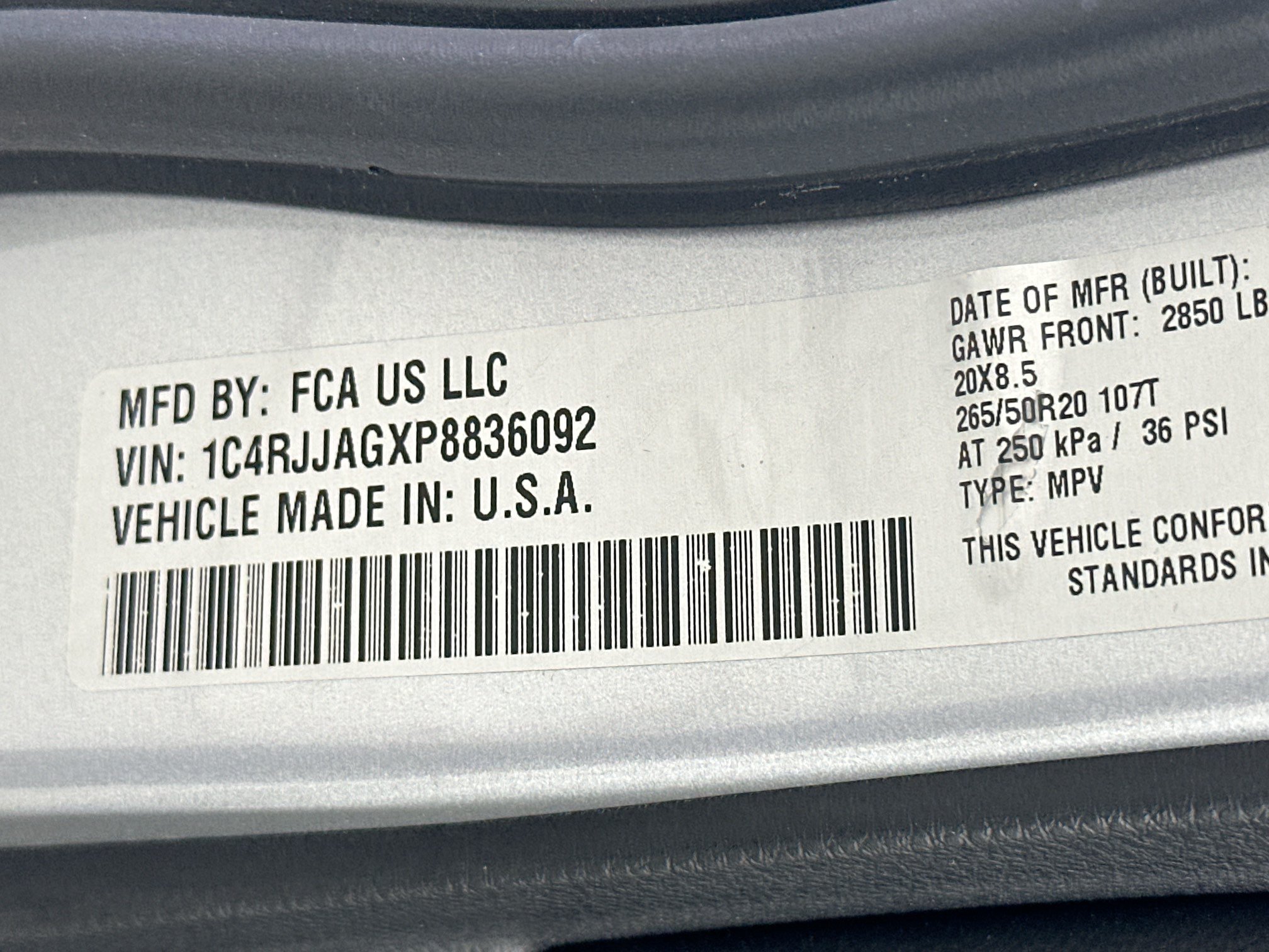 Used 2023 Jeep Grand Cherokee L Laredo RWD image 32
