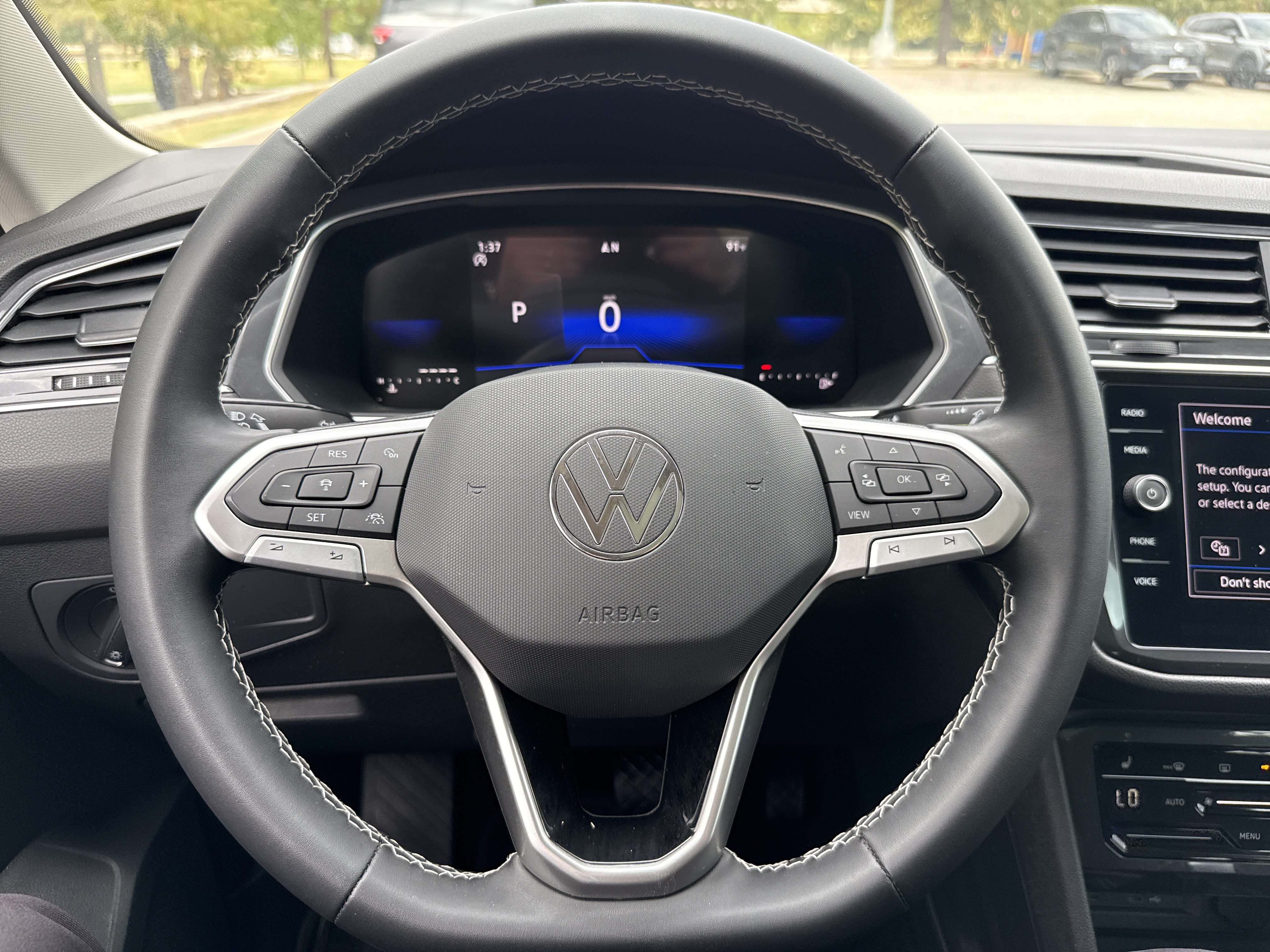 Certified 2023 Volkswagen Tiguan SE w/ Panoramic Sunroof Package FWD image 12