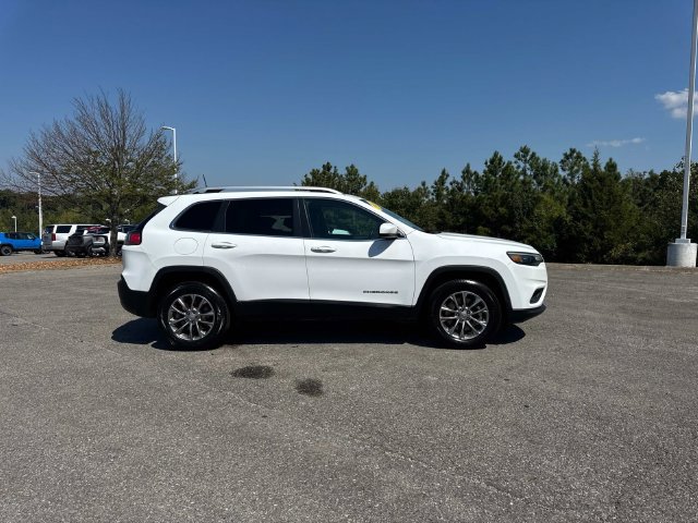Used 2021 Jeep Cherokee Latitude Lux AWD/4WD image 3