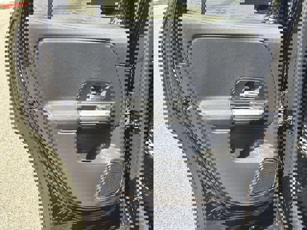 Used 2025 Mercedes-Benz GLA 250 4MATIC image 27