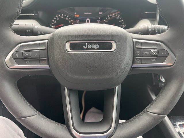 Used 2023 Jeep Compass Limited AWD/4WD image 16