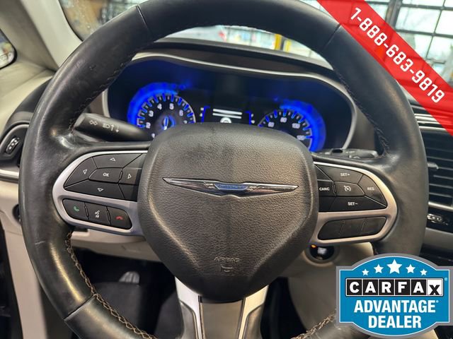 Used 2019 Chrysler Pacifica Touring-L image 20