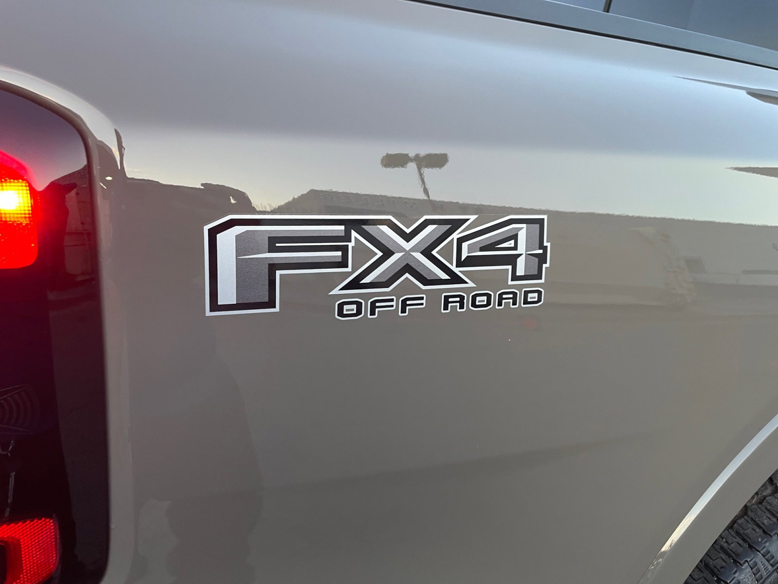 Used 2025 Ford Ranger Lariat w/ FX4 Off-Road Package AWD/4WD image 32